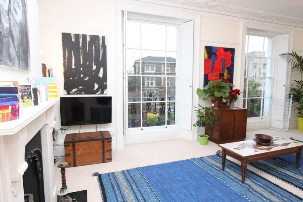 Stunning Arty Apartment In The Heart Of Clifton 布里斯托 外观 照片