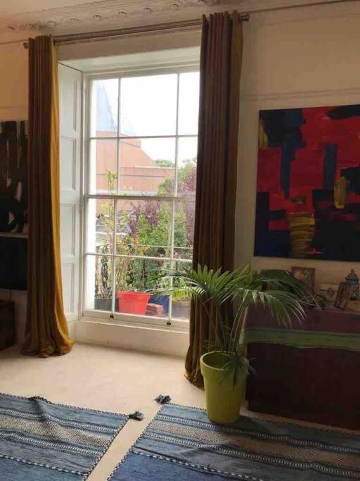 Stunning Arty Apartment In The Heart Of Clifton 布里斯托 外观 照片